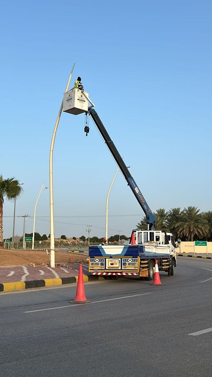صيانة انارة طرق واحياء البكيرية - صورة 3