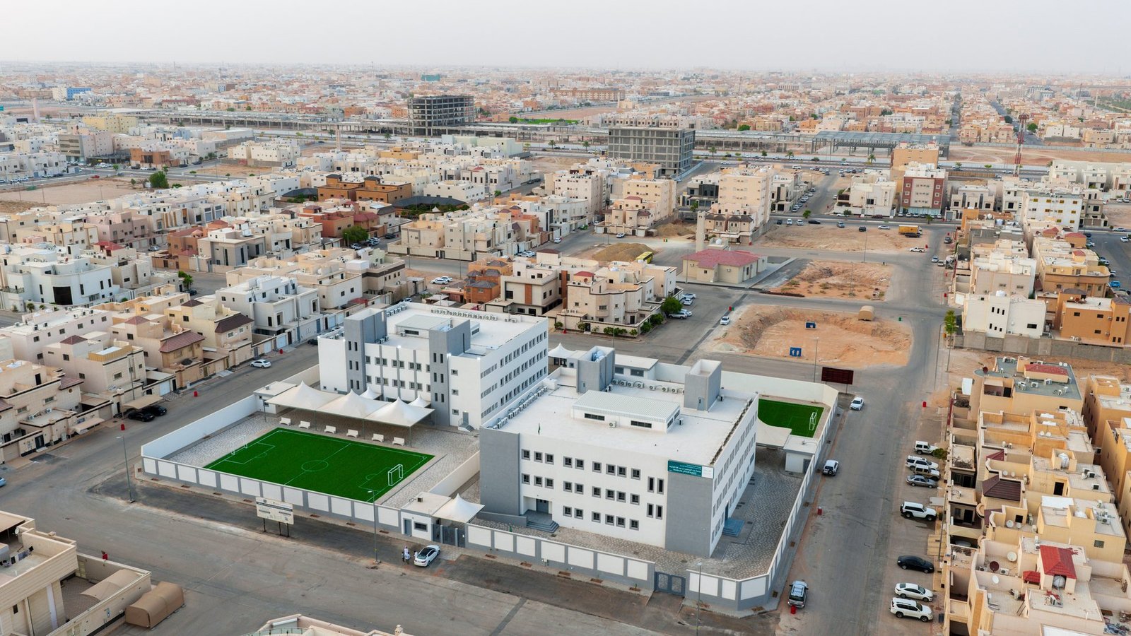 مشروع إنشاء مجمع مدارس عبدالمحسن العثيم بن عبدالله العثيم